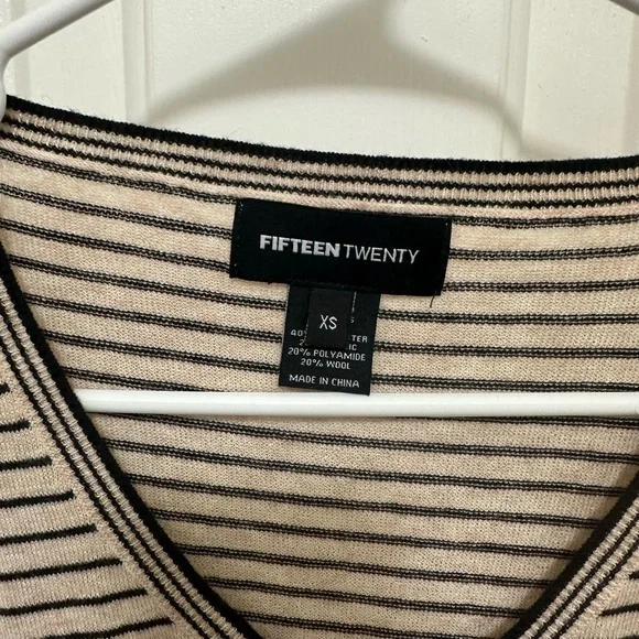 Fifteen Twenty Black and Cream Striped V-Neck Sweater, lightweight, womens XS - Picture 4 of 6